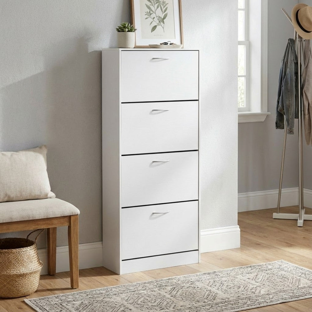 Scarpiera Wendy ambientata in un corridoio elegante con panca in legno e tappeto decorativo.