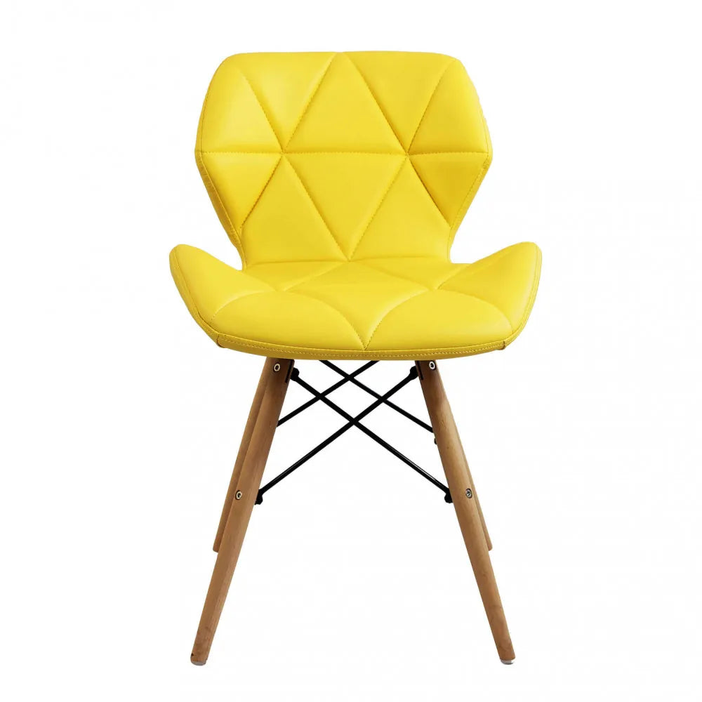 Sedia Annapolis gialla, imbottita in ecopelle con gambe in legno, stile moderno, vista frontale