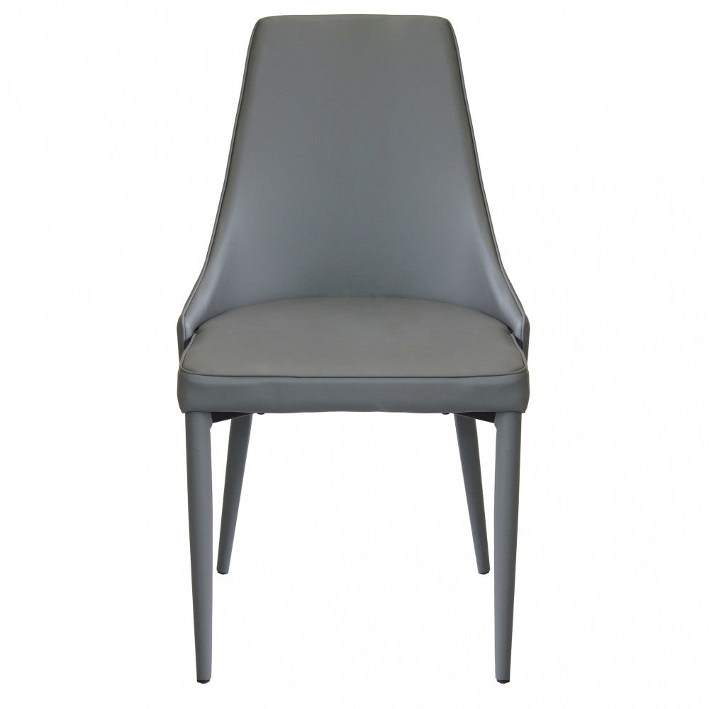 Vista frontale della sedia Camille, che evidenzia il design senza braccioli.