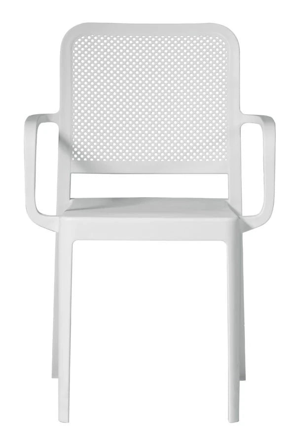Sedia Catania Bianca impilabile con braccioli, in Polipropilene con Fibra di Vetro e schienale traforato, resistente ai raggi UV per esterni, vista frontale