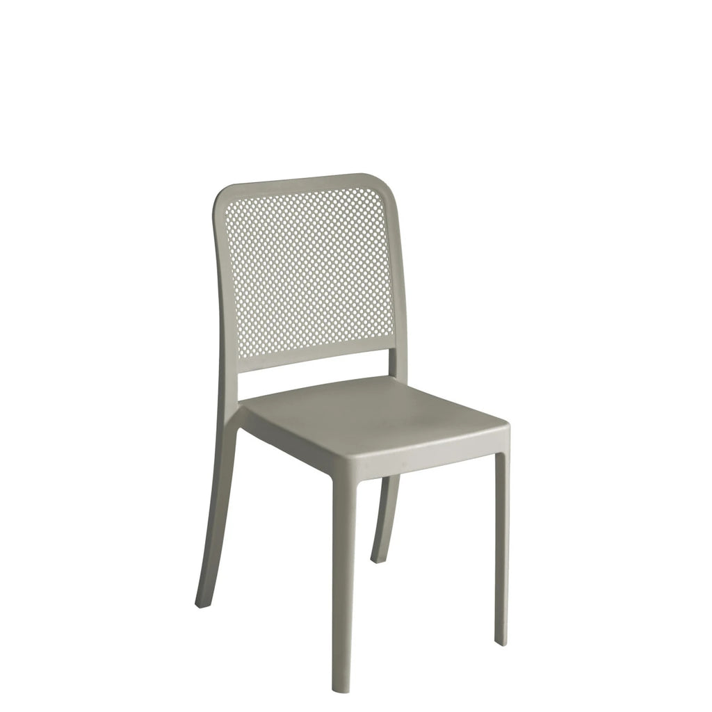 Sedia Catania Tortora impilabile senza braccioli, in Polipropilene con Fibra di Vetro e schienale traforato, resistente ai raggi UV per esterni