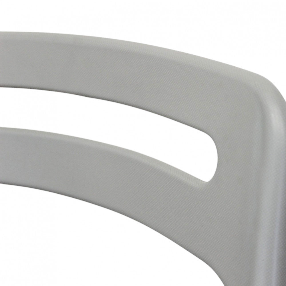 Dettaglio ravvicinato dello schienale ergonomico della sedia Elisabeth in acciaio.