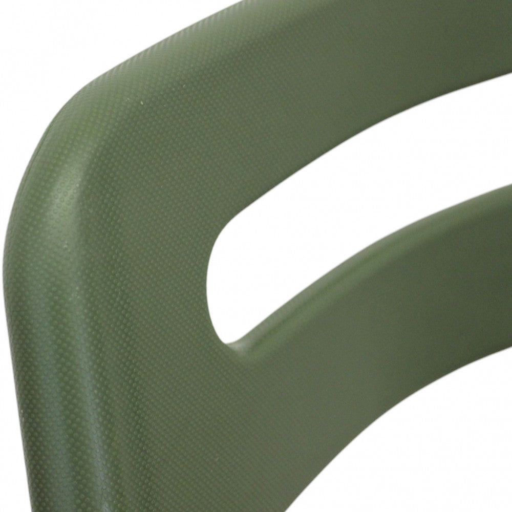 Dettaglio ravvicinato dello schienale in acciaio verde con finitura micro-testurizzata.