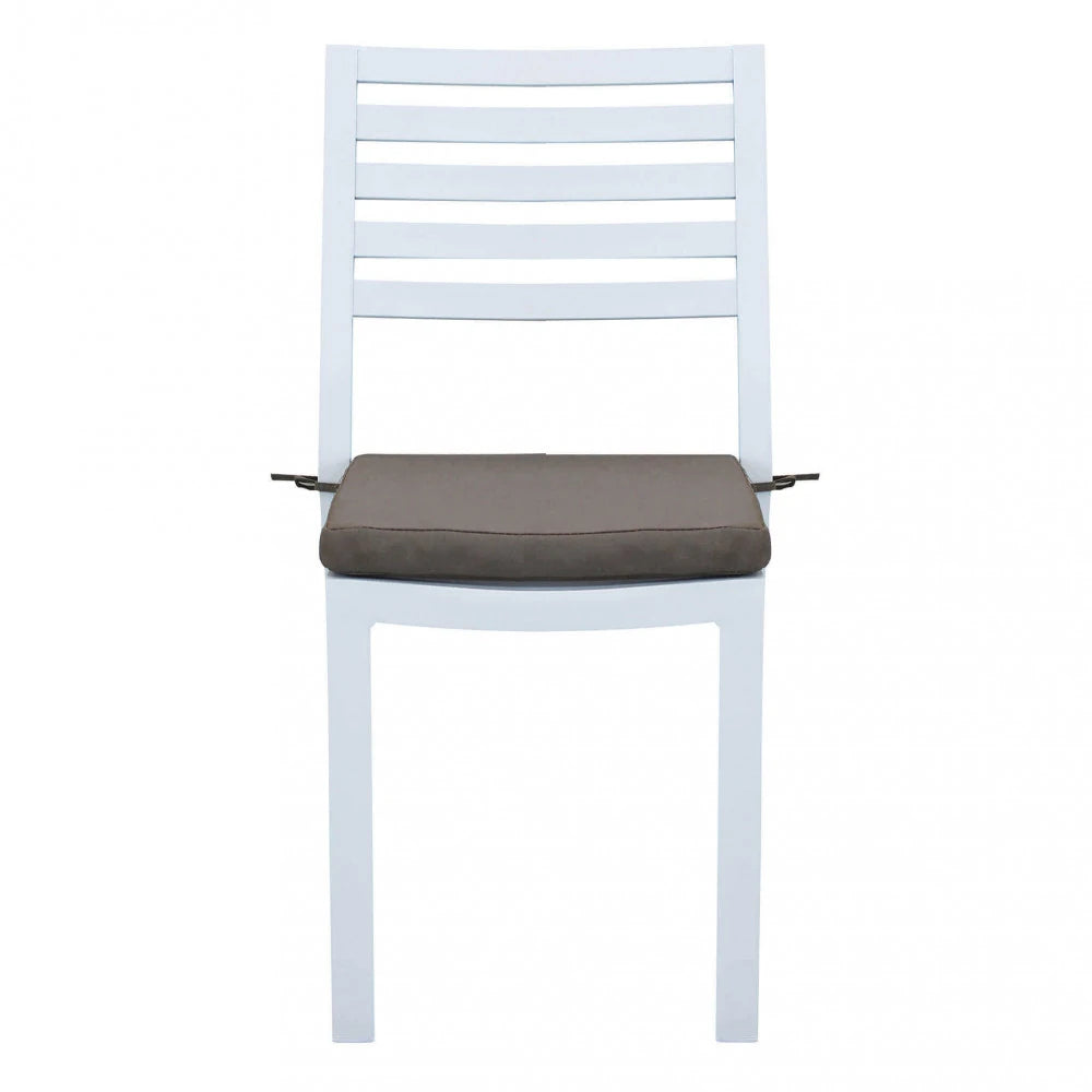 Sedia Formentera Bianca in alluminio con cuscino Taupe incluso, design moderno e antiruggine per esterni, vista frontale