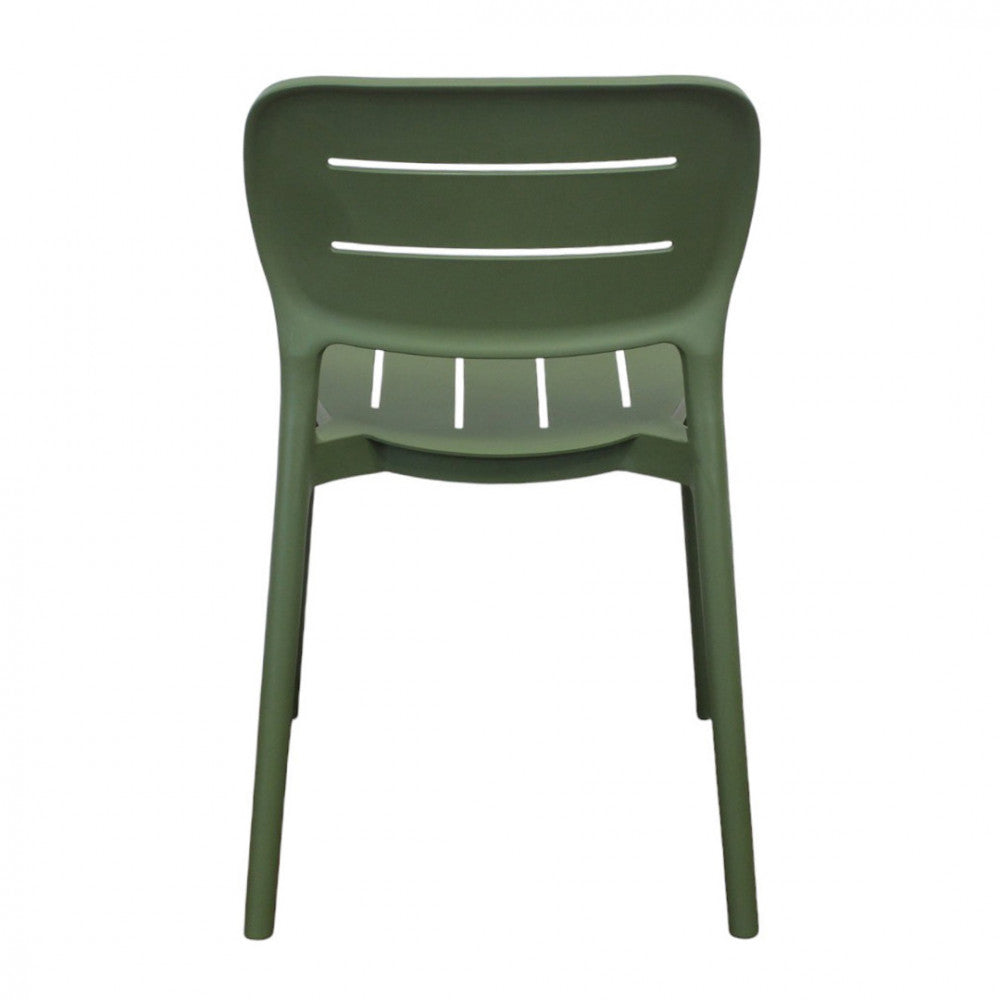 Vista posteriore della sedia Giselle verde oliva su sfondo bianco.