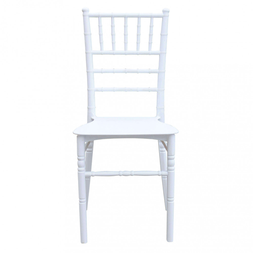 Sedia da Esterno Impilabile Nelly color bianco, realizzata in polipropilene.