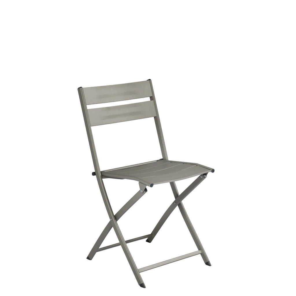Sedia Lucca Pieghevole in Alluminio Tortora con design a listelli, resistente e salvaspazio per esterni.