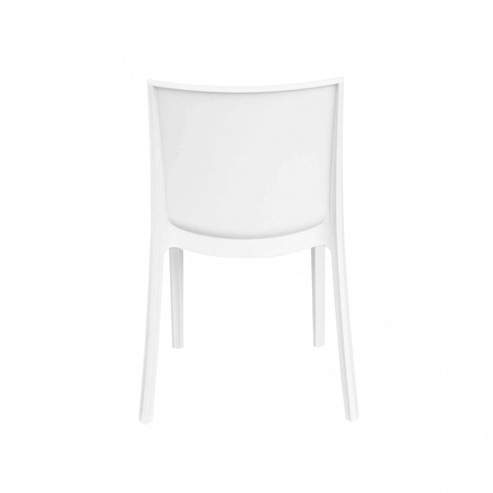 Sedia Perla bianca in un ambiente moderno e luminoso.