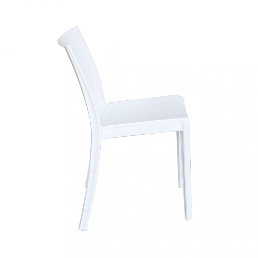 Sedia Perla bianca in un ambiente moderno e luminoso.