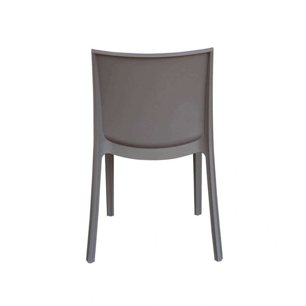 Sedia da Esterno Perla taupe in un ambiente moderno e raffinato.