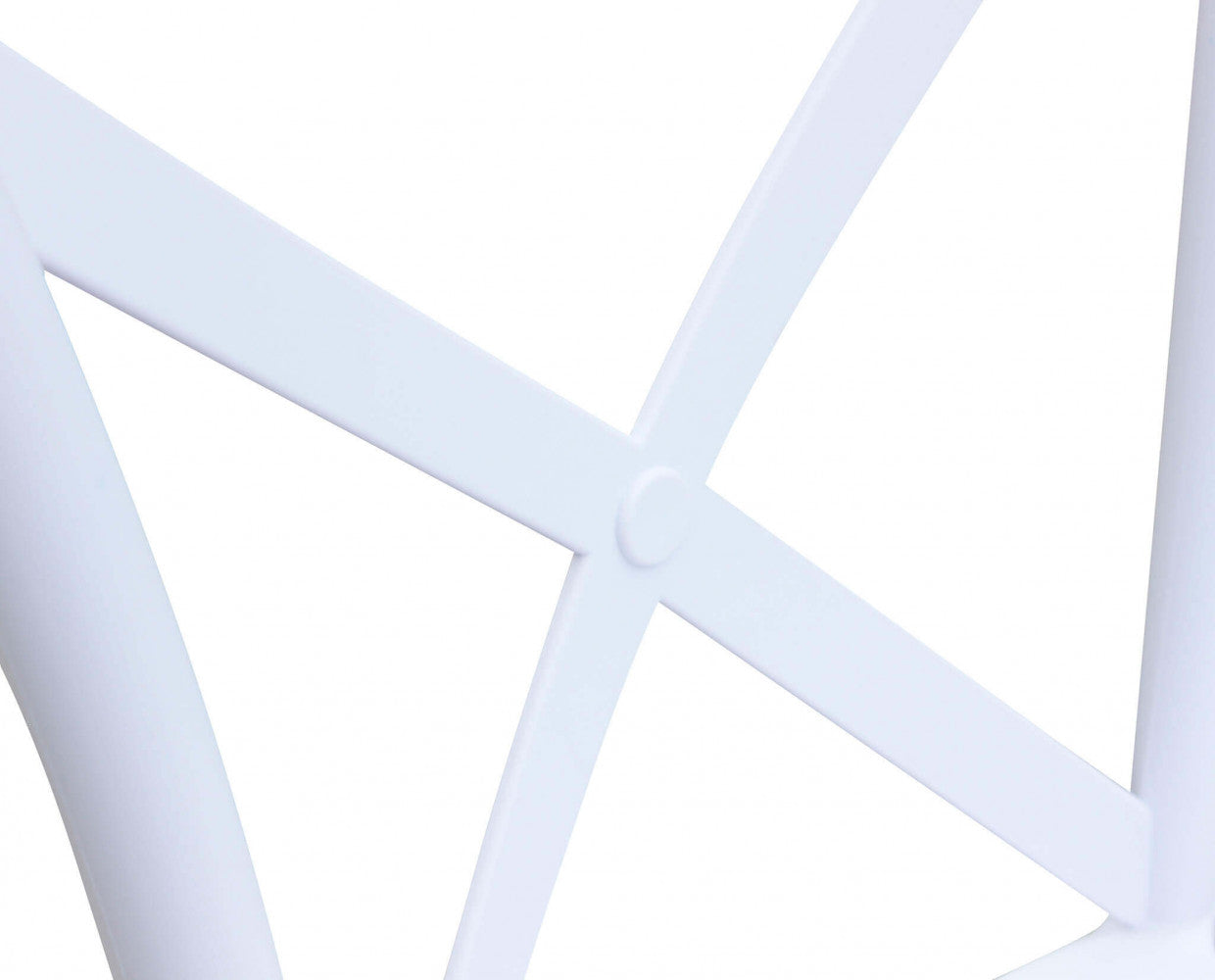 Sedia da Esterno Impilabile Shelly color bianco con schienale a croce modello trattoria, realizzata in polipropilene.