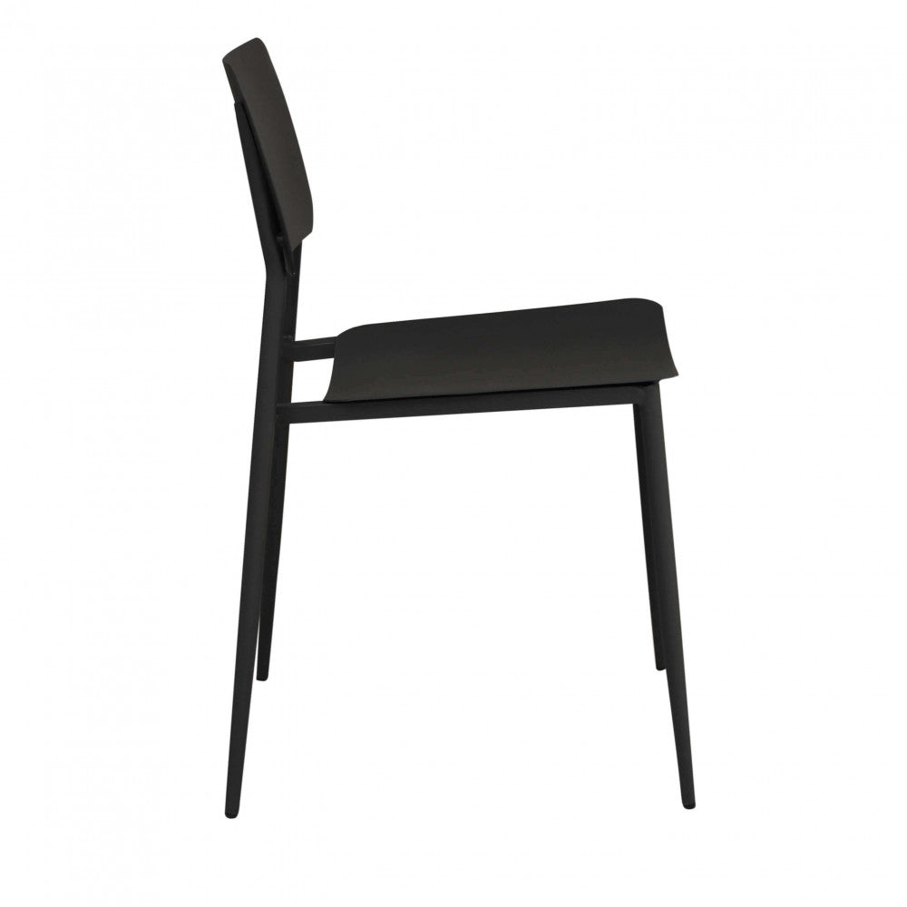 Sedia da Esterno Vega impilabile in metallo con trattamento antiruggine colore tortora.