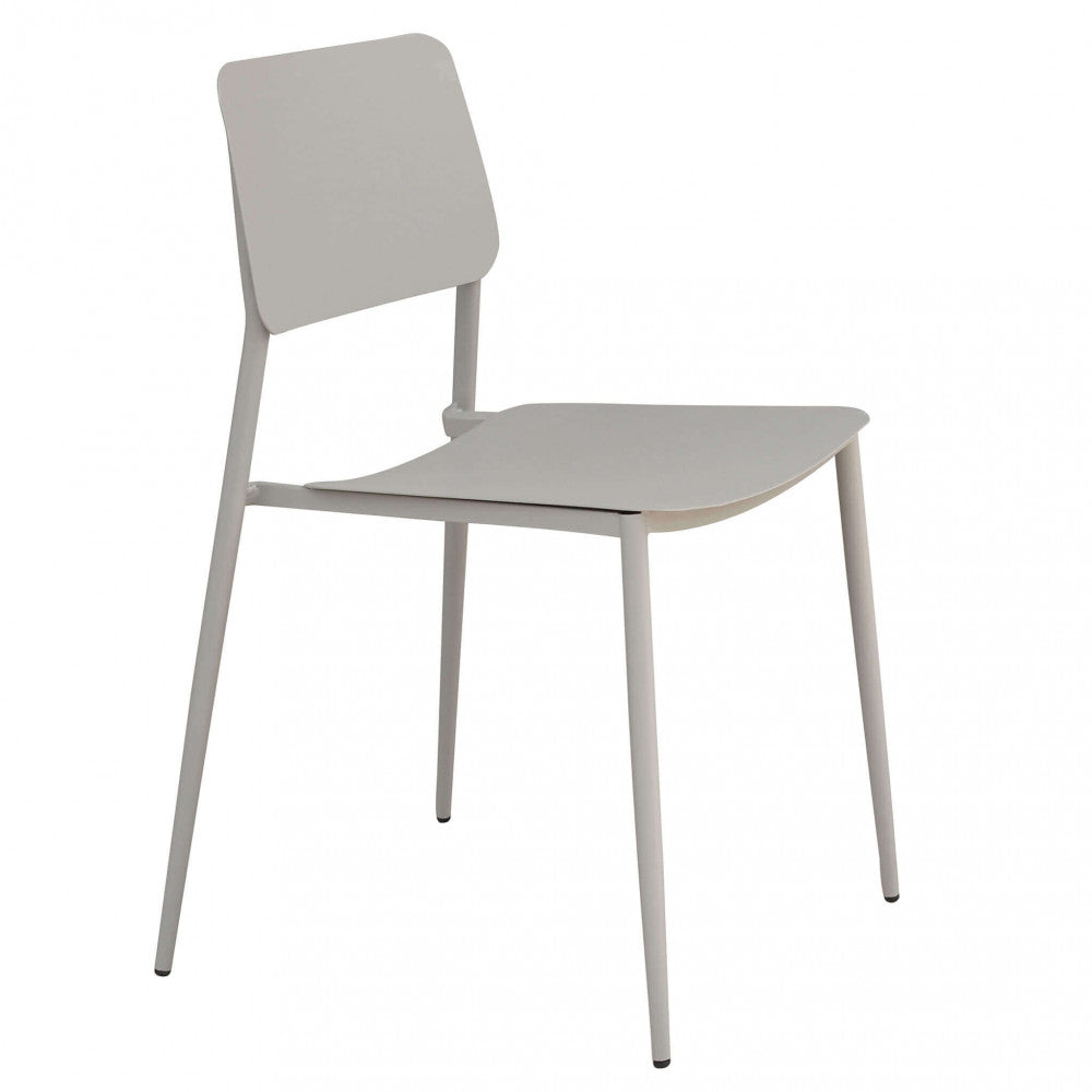 Vista angolare della Sedia Vega in acciaio tortora, che evidenzia il design minimalista senza braccioli su sfondo bianco.