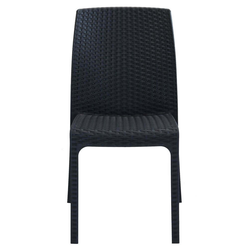 Vista frontale simmetrica della sedia Virginia, evidenziando la silhouette pulita e lo schienale ergonomico.