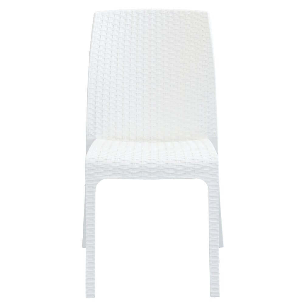 Vista frontale diretta della sedia Virginia, che evidenzia la trama intrecciata del wicker bianco.