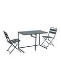 Set completo per balcone pieghevole BSF04 con tavolo 100x50 cm e due sedie, realizzato in ferro robusto, su un balcone arredato | Albert Stock