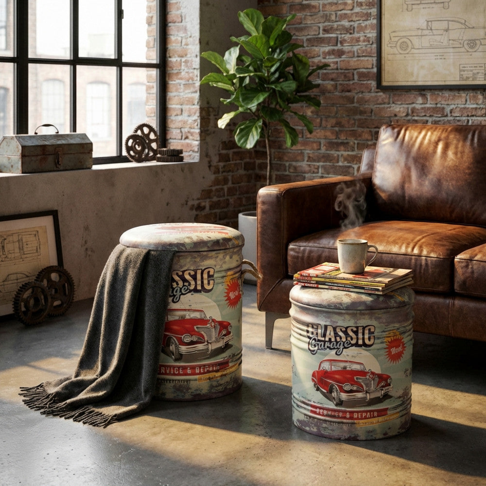 Set di pouf contenitore Cosma ambientato in un salotto industriale