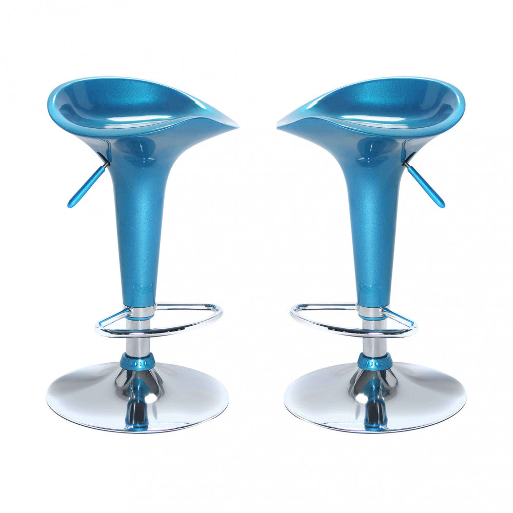 Sgabello Harlan blu lucido con base in metallo cromato e poggiapiedi, design moderno.