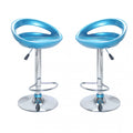 Coppia di sgabelli Jimmy dal design moderno con seduta ergonomica in ABS blu metallizzato, schienale aperto, poggiapiedi e base circolare in acciaio cromato lucido.