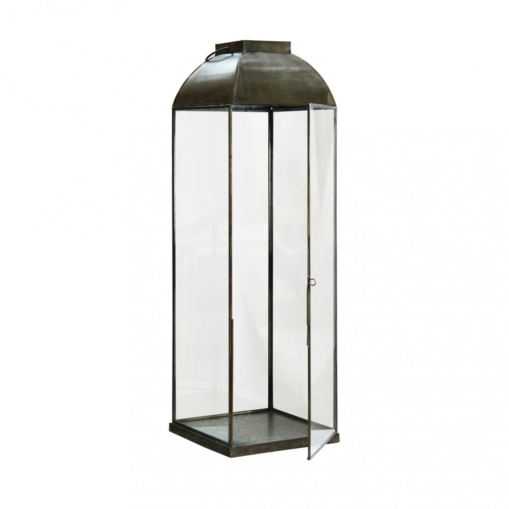 Dettaglio della finitura in metallo bronzo della Lanterna Karrie Media panoramica frontale