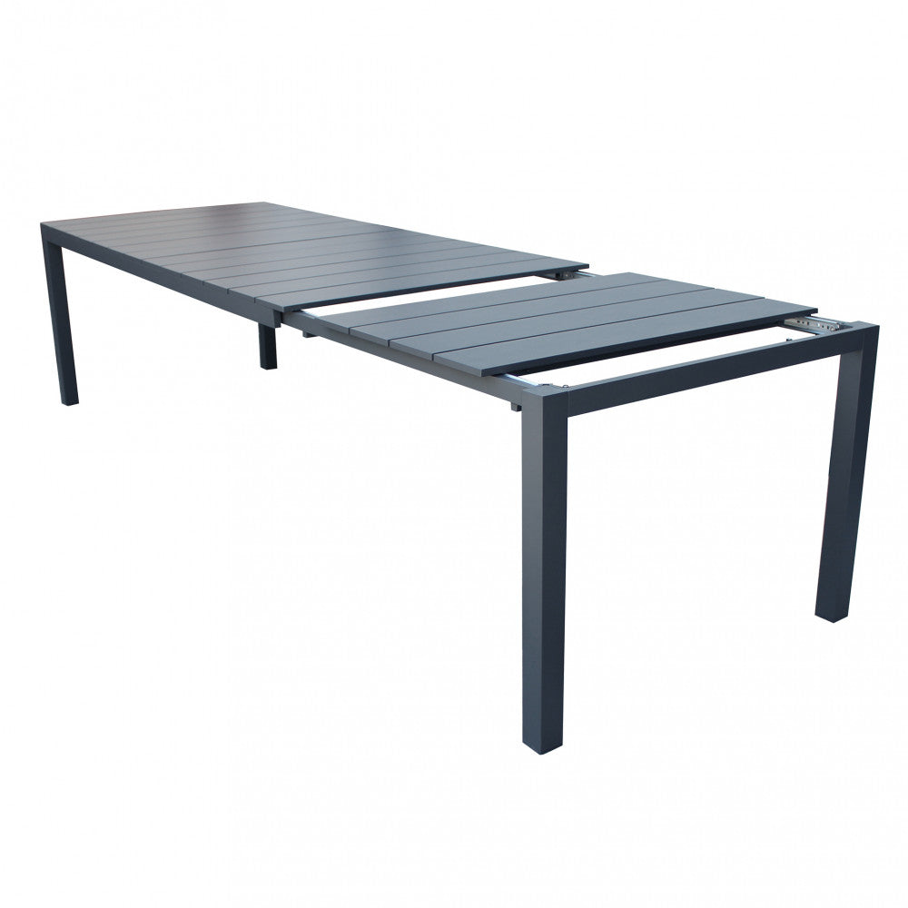 Tavolo allungabile da esterno in alluminio, lunghezza variabile da 215 a 281 cm.