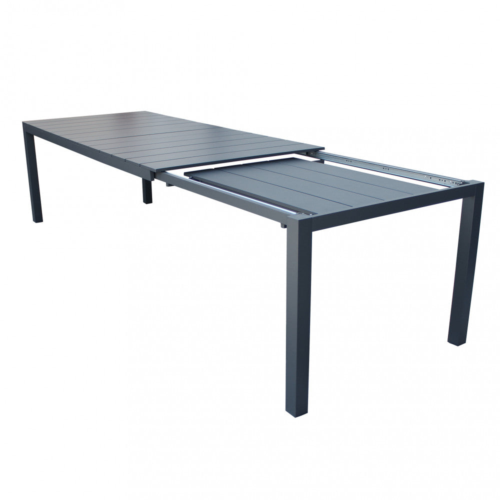 Tavolo allungabile da esterno in alluminio, lunghezza variabile da 215 a 281 cm.