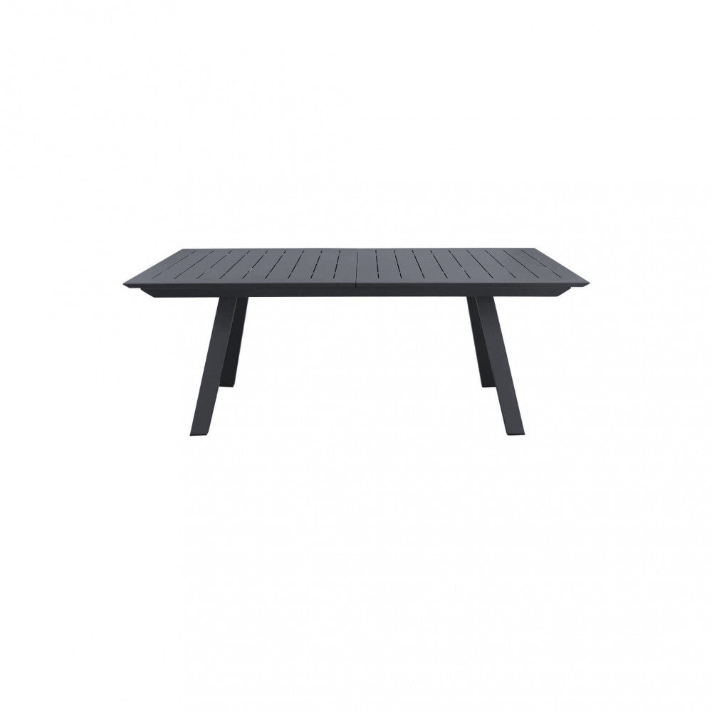 Tavolo Zante esteso su un terrazzo apparecchiato per una grande cena