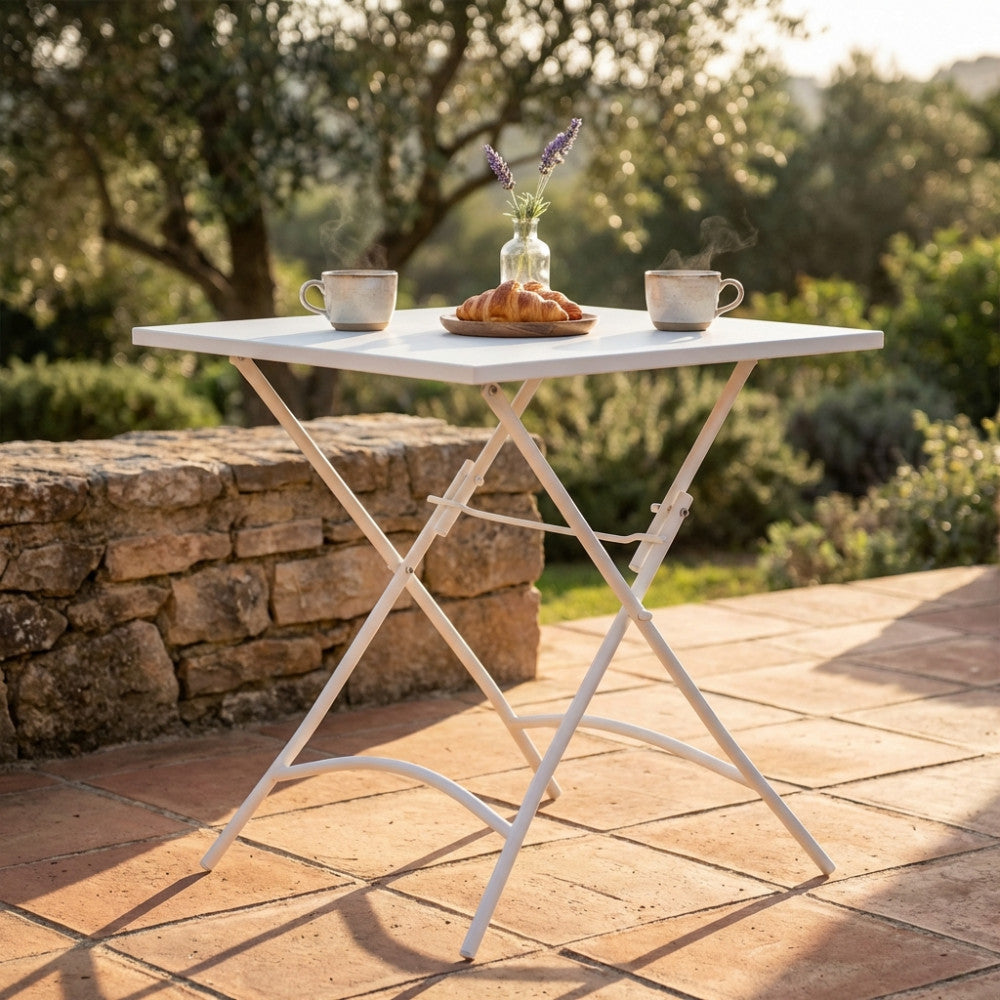 Tavolo Cosma 70x70 in ambiente outdoor