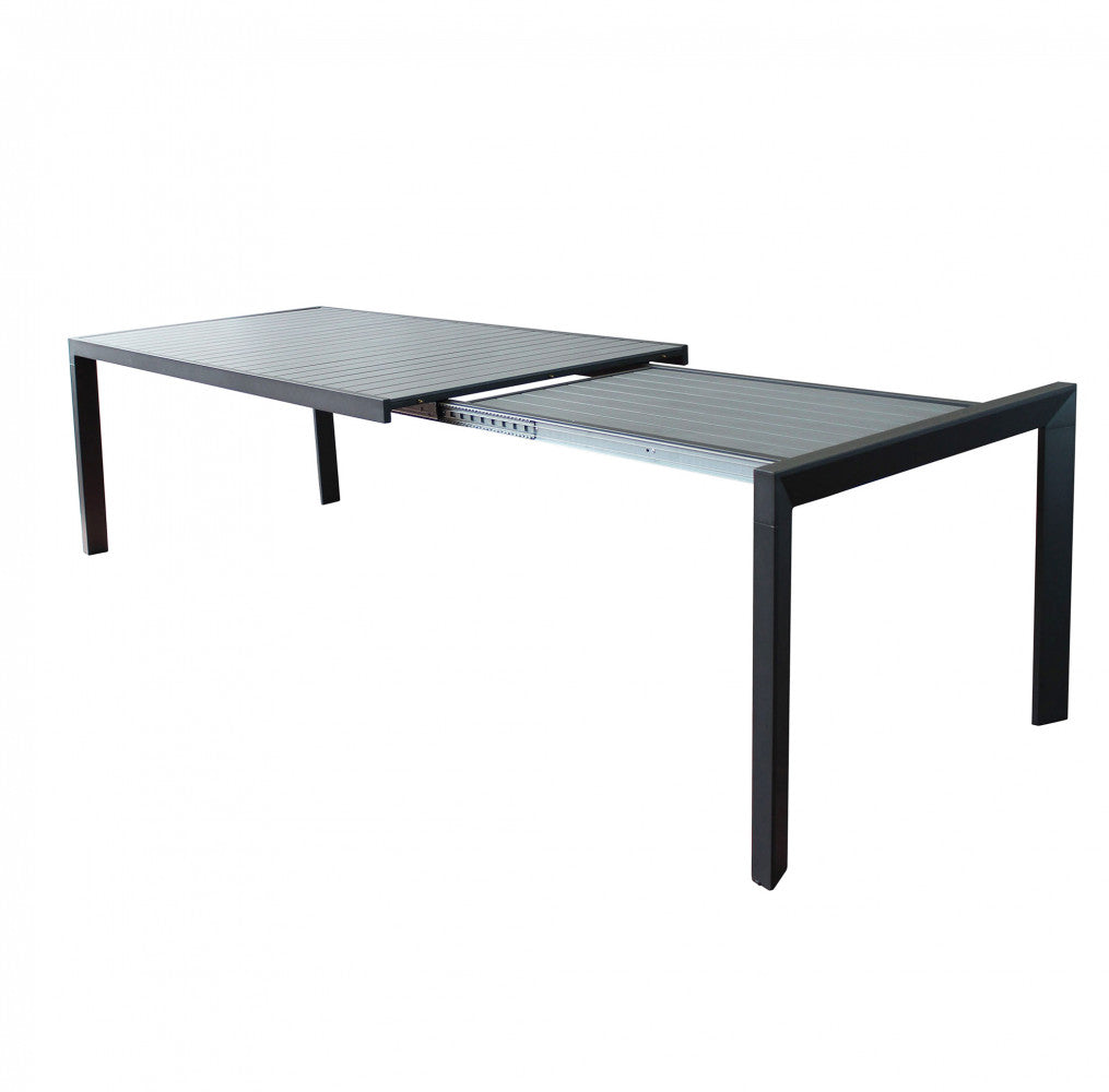 Tavolo allungabile da esterno Detroit antracite in alluminio con piano a doghe effetto legno, lunghezza variabile da 190 a 250 cm.