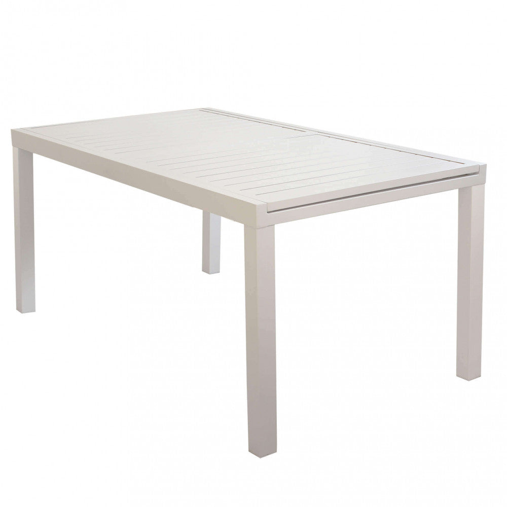 Tavolo da giardino Formentera in alluminio, configurazione chiusa, ideale per spazi outdoor intimi e raffinati.