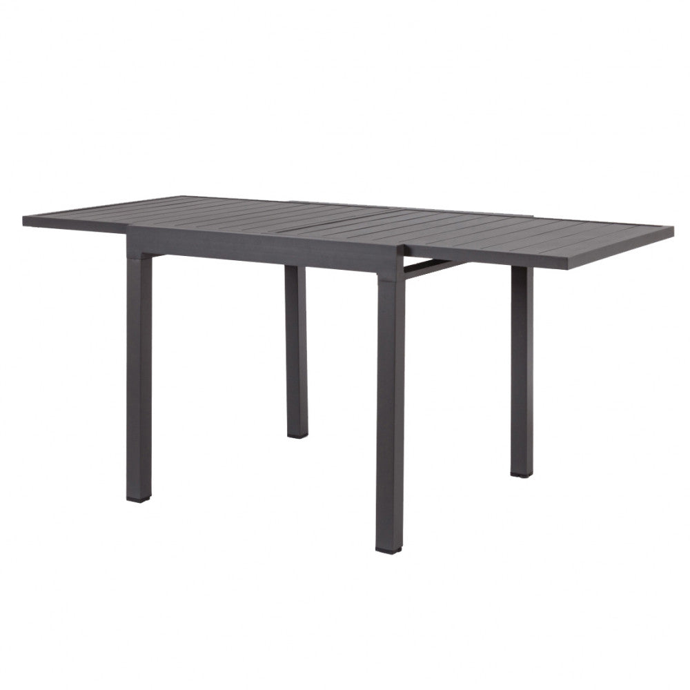 Scatto in studio del tavolo da pranzo allungabile Hawaii color taupe, completamente esteso per mostrare il suo spazioso profilo rettangolare su sfondo bianco.