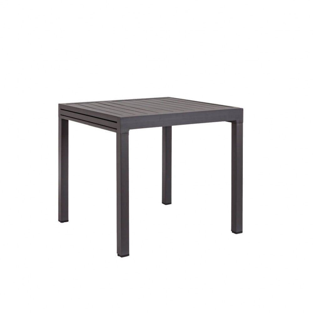 Tavolo Hawaii nella sua configurazione quadrata 90x90 cm, ideale per spazi outdoor compatti e raffinati.