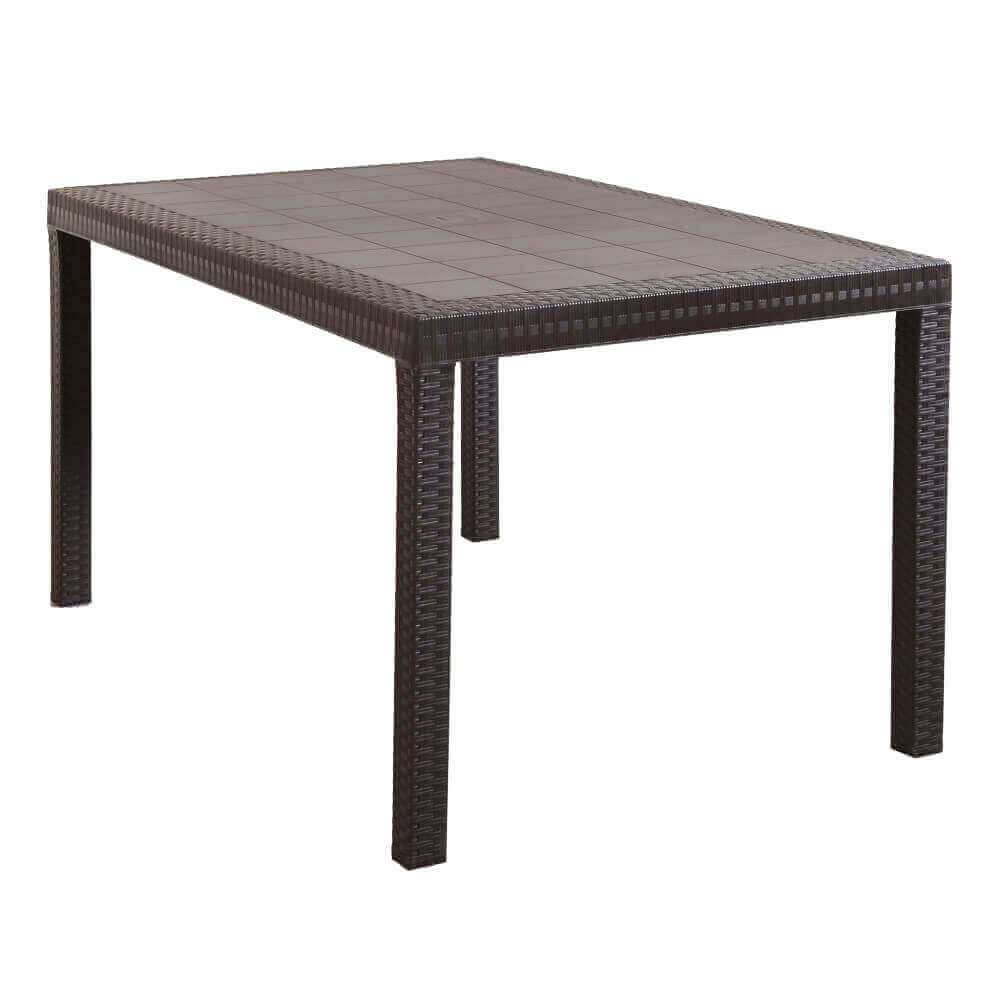 Vista prospettica del tavolo fisso Houston in wicker marrone su sfondo neutro, evidenziando la struttura solida.