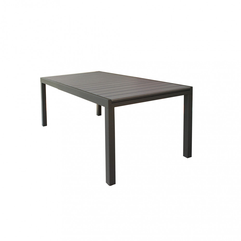 Tavolo da giardino Pental nella sua configurazione chiusa da 180 cm, dal design pulito e minimalista.