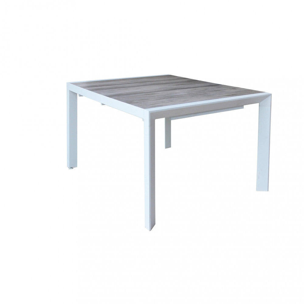 Configurazione compatta di 175 cm del tavolo da giardino Portland isolata su sfondo bianco.