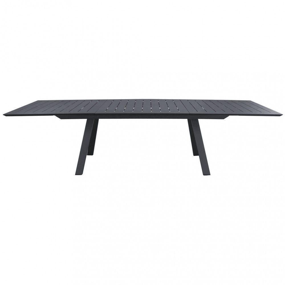 Tavolo Zante esteso su un terrazzo apparecchiato per una grande cena