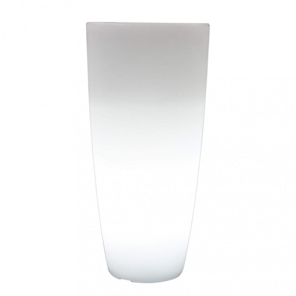 Dettaglio frontale del vaso luminoso scultoreo spento, che evidenzia la finitura liscia del polipropilene bianco.
